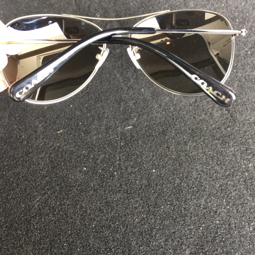 Coach aviator sunglasses - Picture 6 of 8